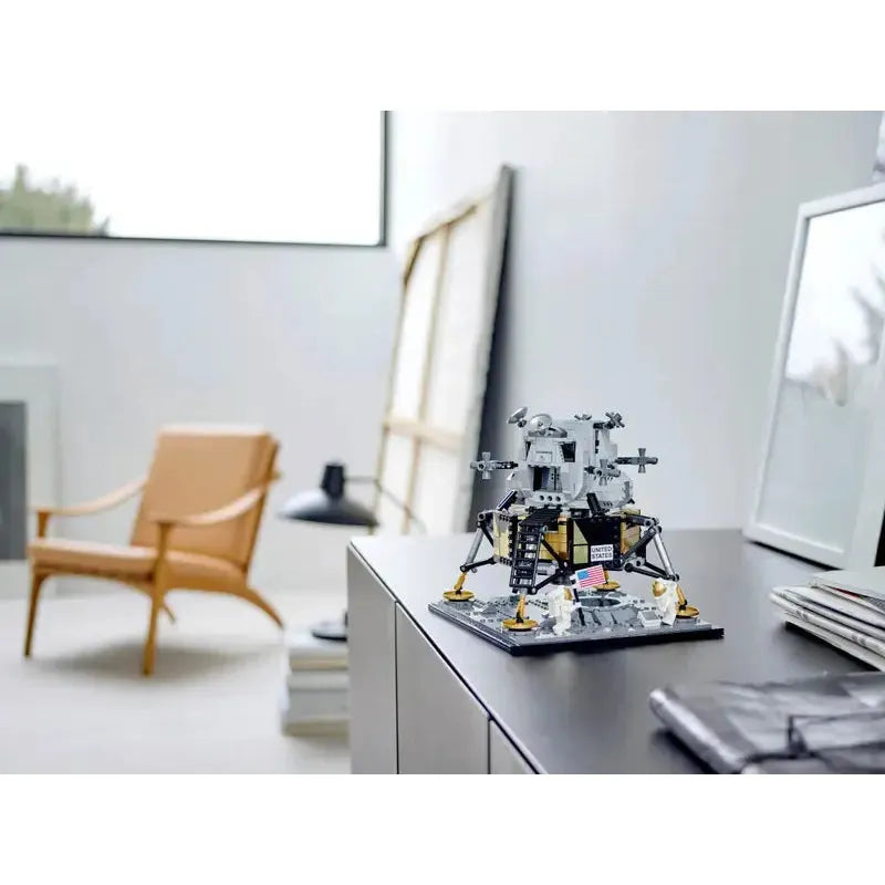 LEGO® Creator Expert Nasa Apollo II 10266